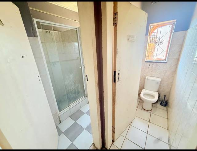 8 BEDROOM HOUSE FOR SALE IN VANDERBIJLPARK CW 3